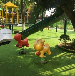 Mẫu Cỏ Nhân Tạo